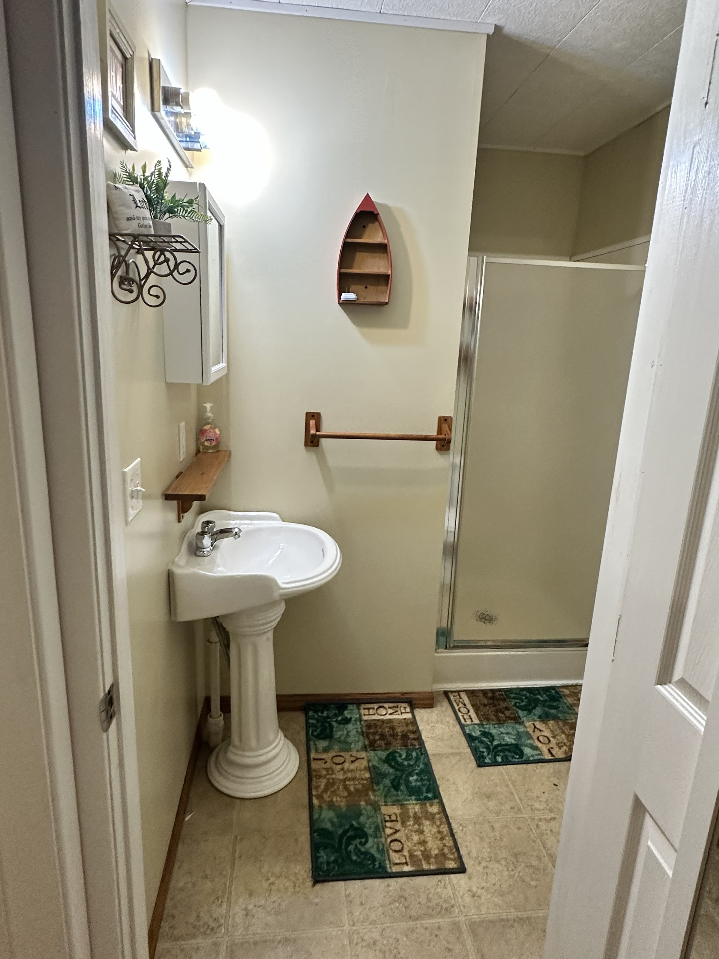 Hope Cabin Hope Bathroom